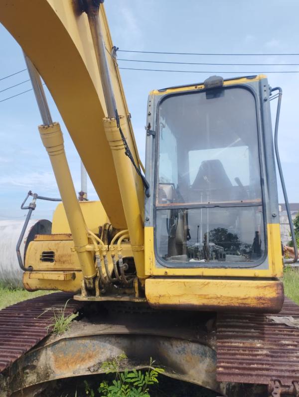 EXCAVATOR PC195 - LC (PC-02))